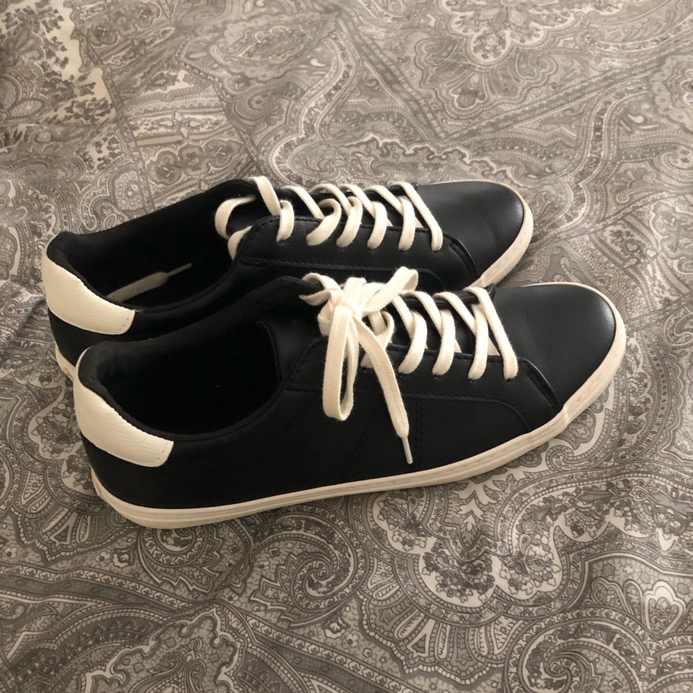 Black & White Casual Shoes!